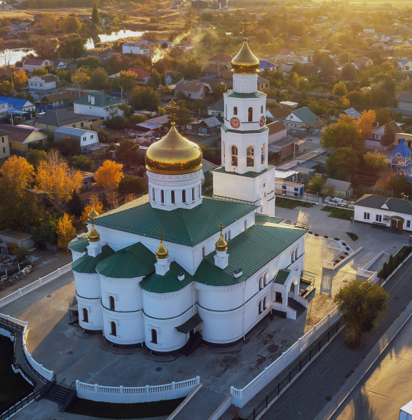 Файл:Свято-Троицкий храм. Астрахань.jpg