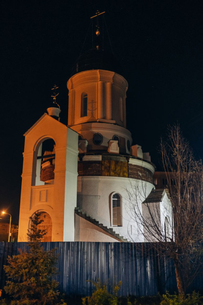 Файл:Никольский храм при КИМРТ.jpg
